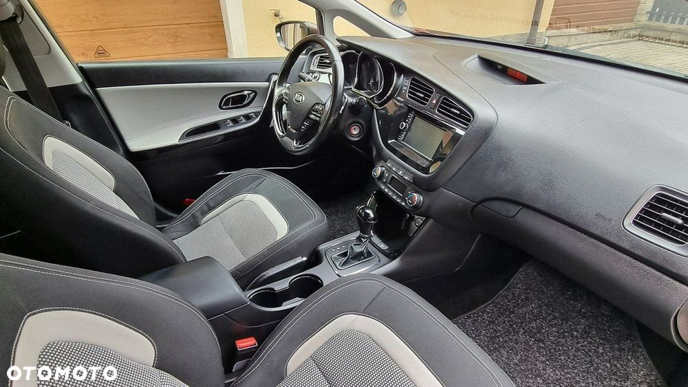 Kia Ceed - 12