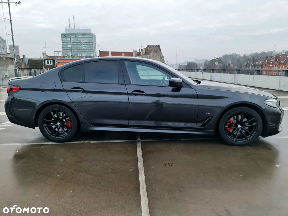 BMW Seria 5 520d xDrive M Sport sport - 9