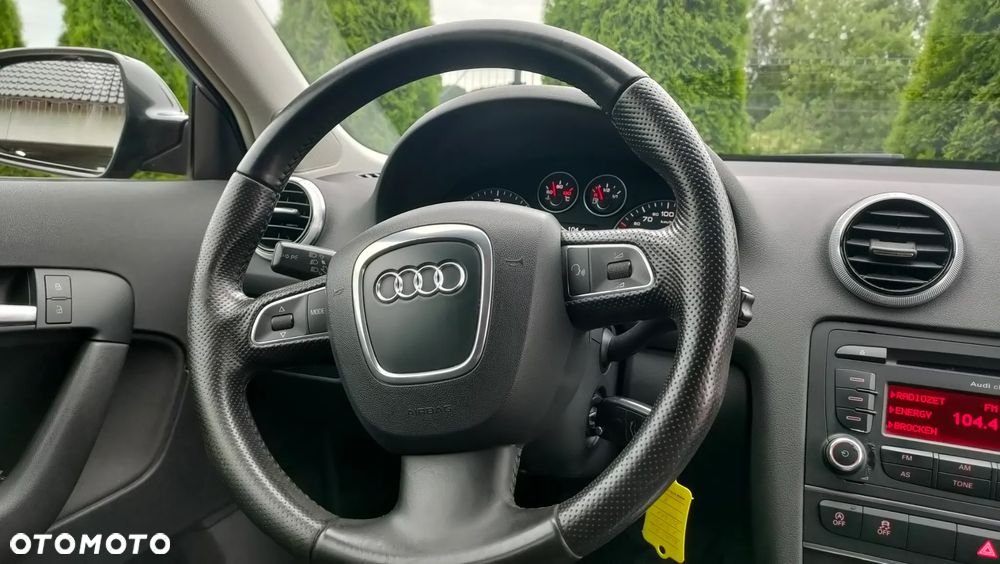 Audi A3 Sportback 1.6 TDI Attraction - 11
