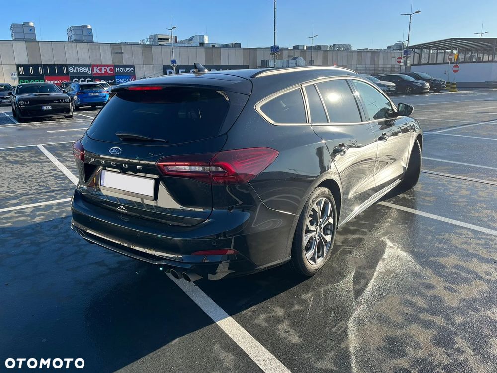 Ford Focus 1.0 EcoBoost Hybrid ST-LINE X - 11