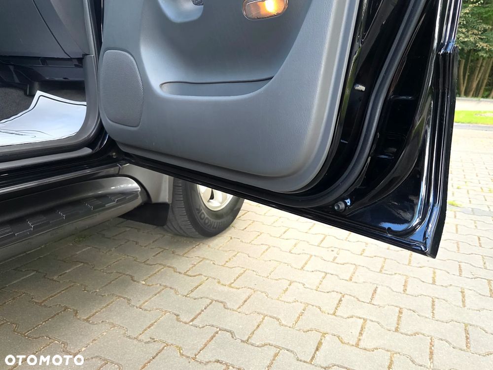 Toyota Land Cruiser - 29