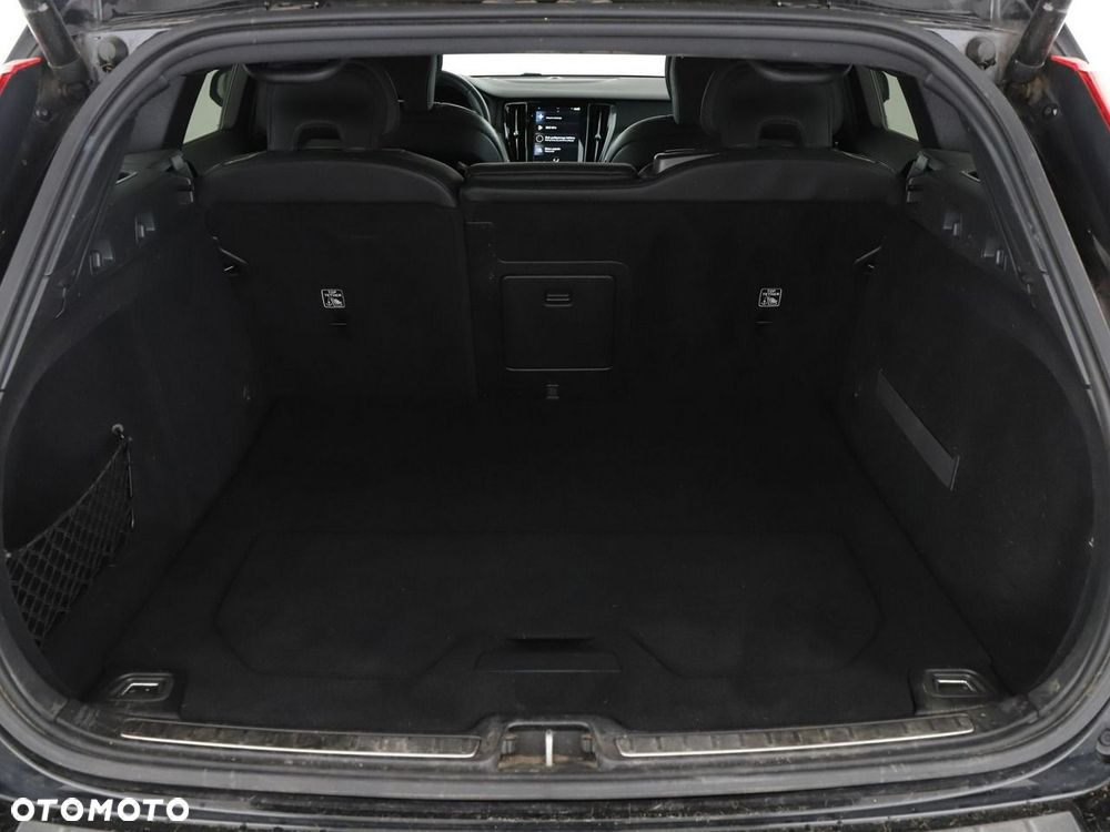Volvo V60 T8 AWD Recharge Geartronic RDesign - 21