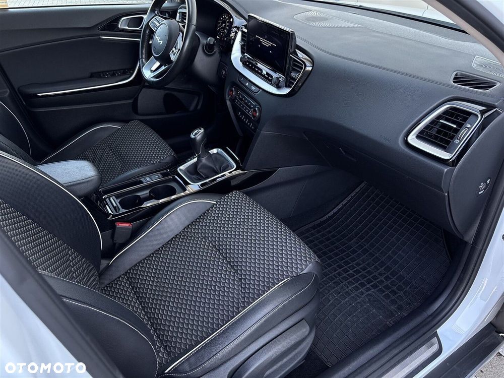 Kia XCeed 1.5 T-GDI Business Line - 8