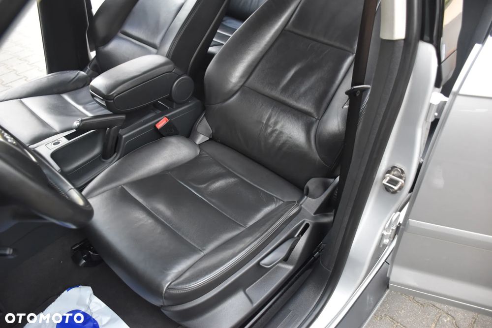 Audi A3 Sportback 2.0 TDI DPF S line Sportpaket - 13