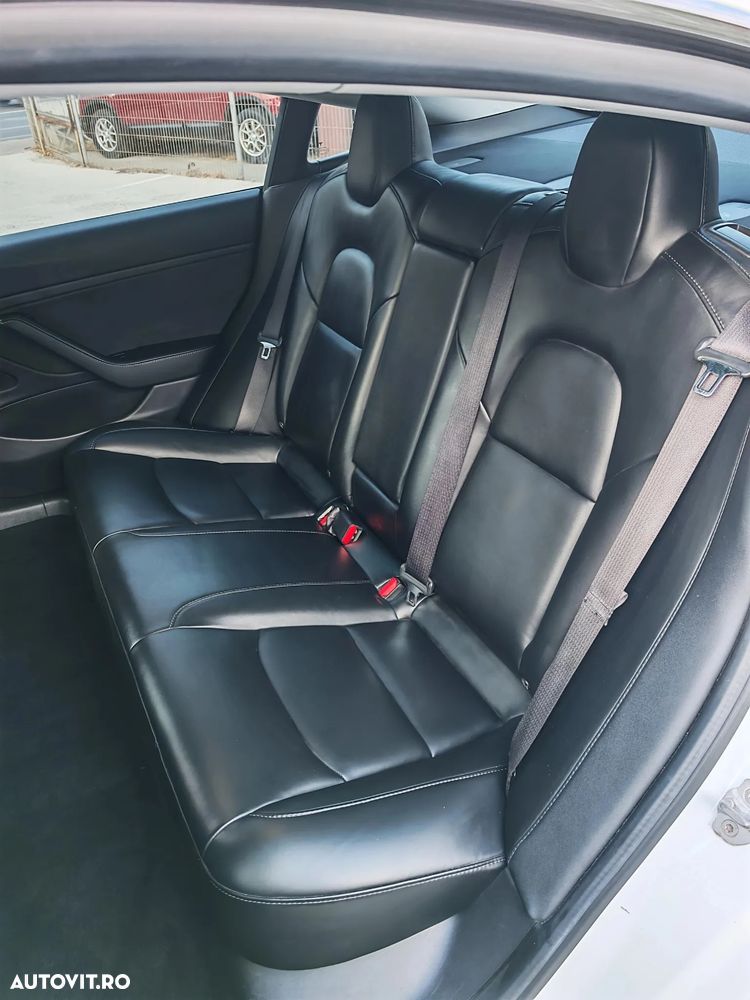 Tesla Model 3 - 20