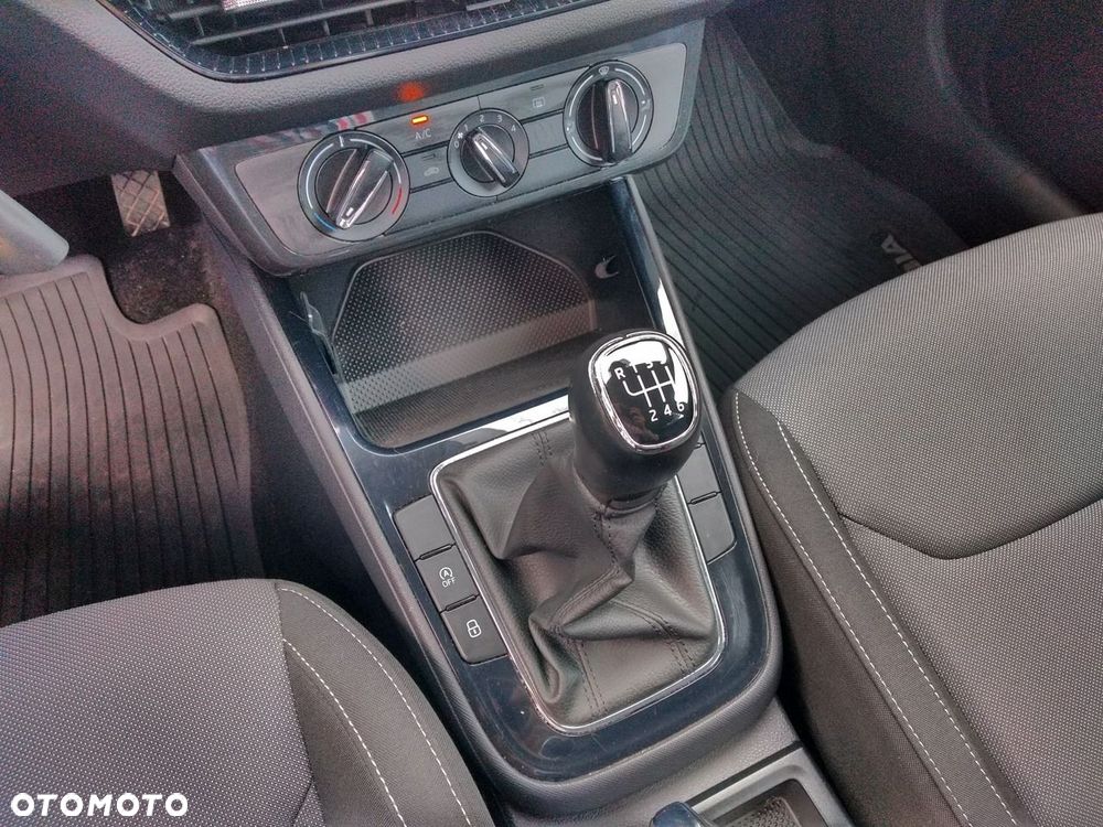 Skoda Fabia - 24