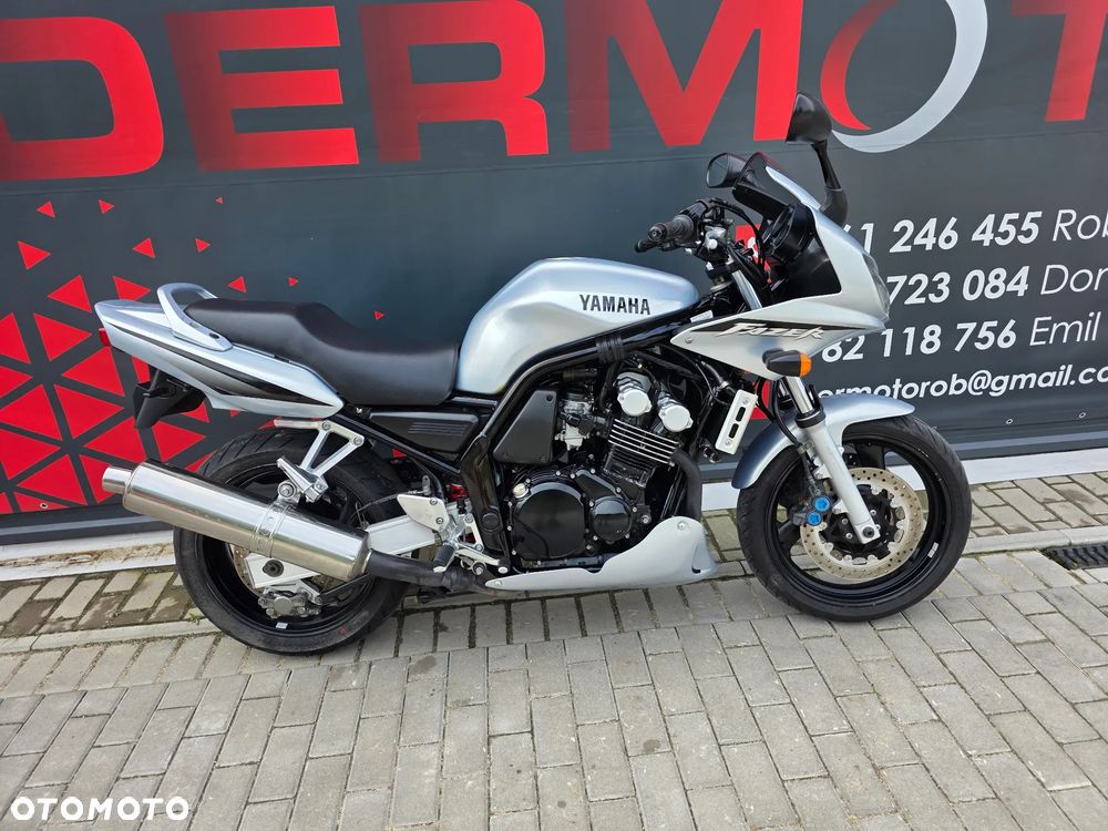 Yamaha FZS - 5