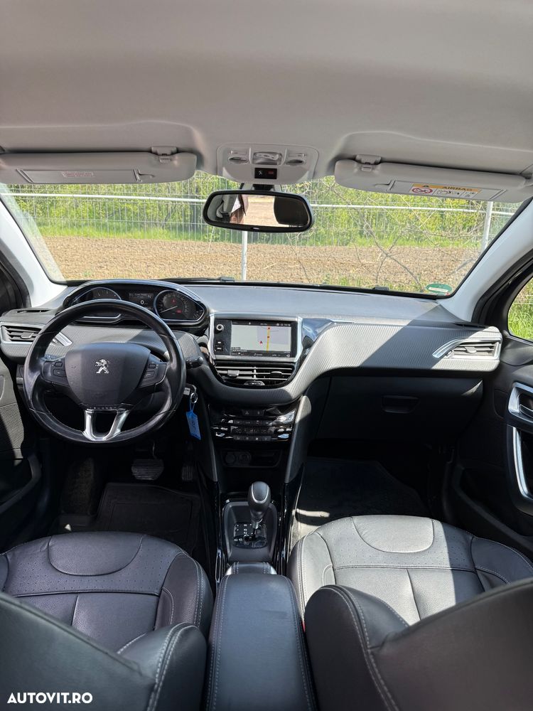 Peugeot 2008 BlueHDi FAP 120 STOP & START EAT6 Allure - 11