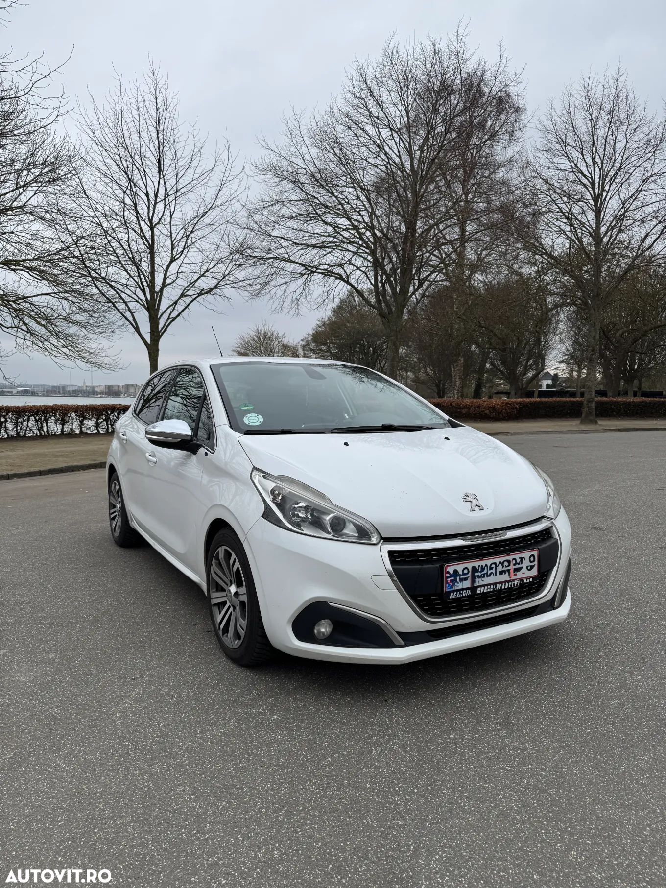 Peugeot 208 Blue-HDi 100 Stop&Start Allure - 2