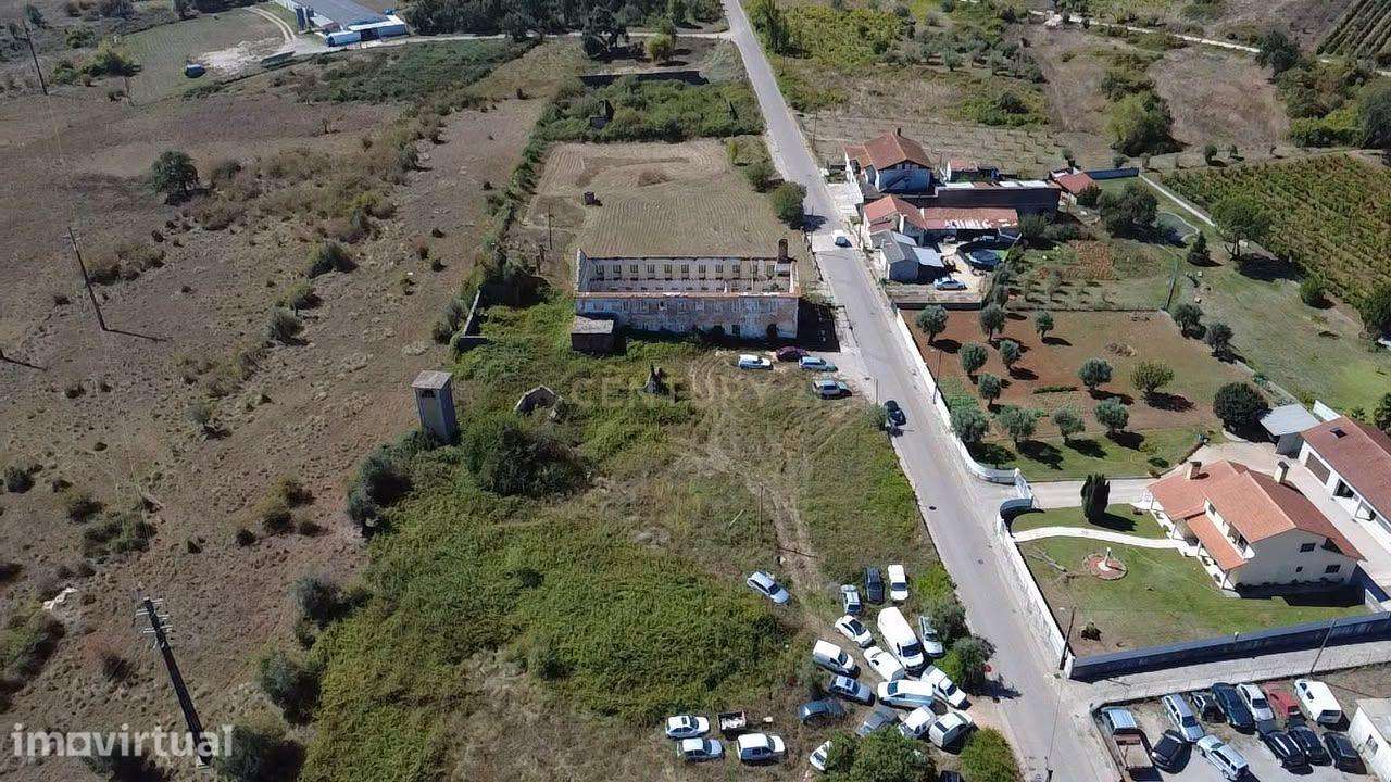 Armazém/Ruína com Potencial | Bairro Aguda | Figueiró dos Vinhos - Grande imagem: 5/11