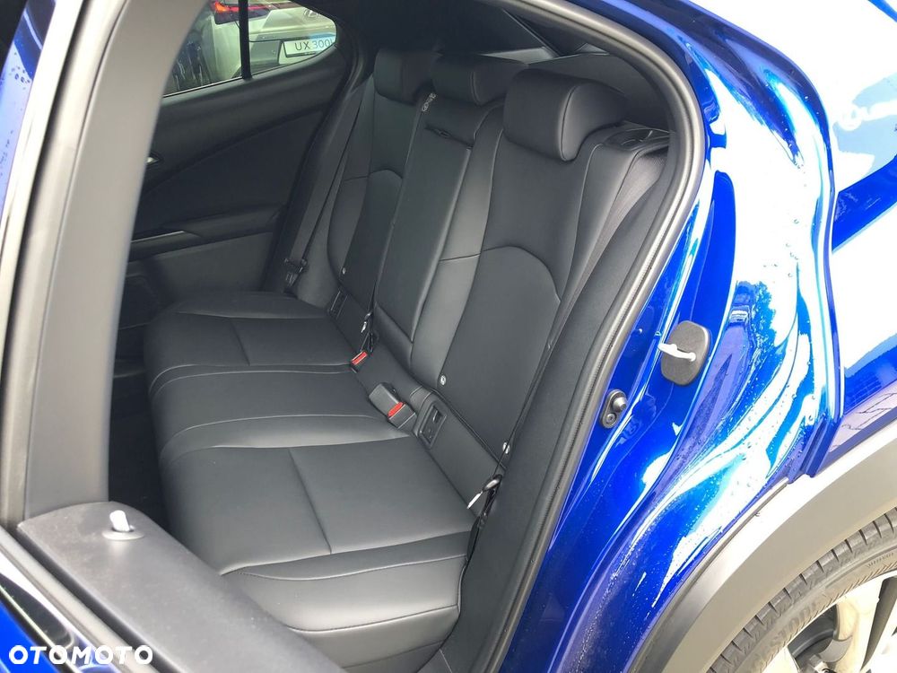 Lexus UX 300h F Sport Design - 5