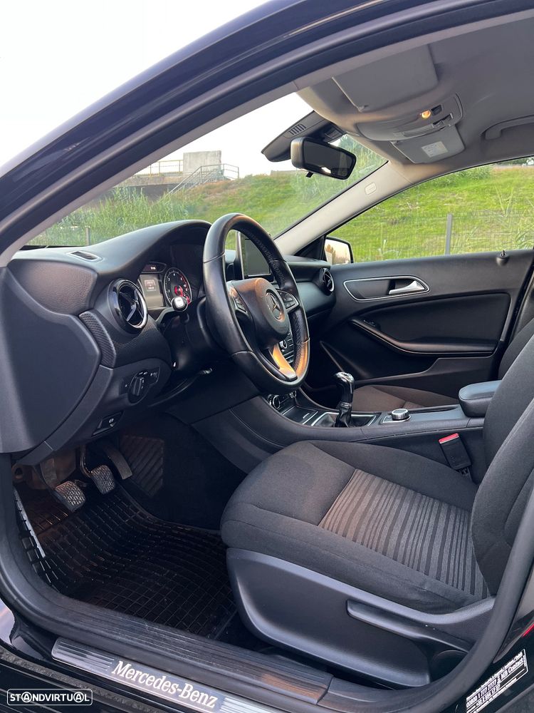 Mercedes-Benz A 180 d Urban - 8