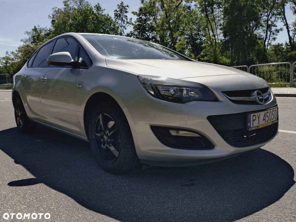 Opel Astra 1.4 T Active EU6 - 14