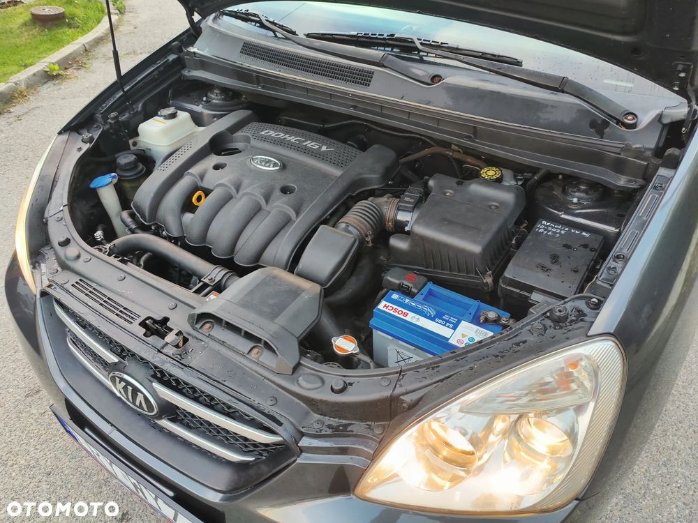 Kia Carens 2.0 CVVT Spirit - 32