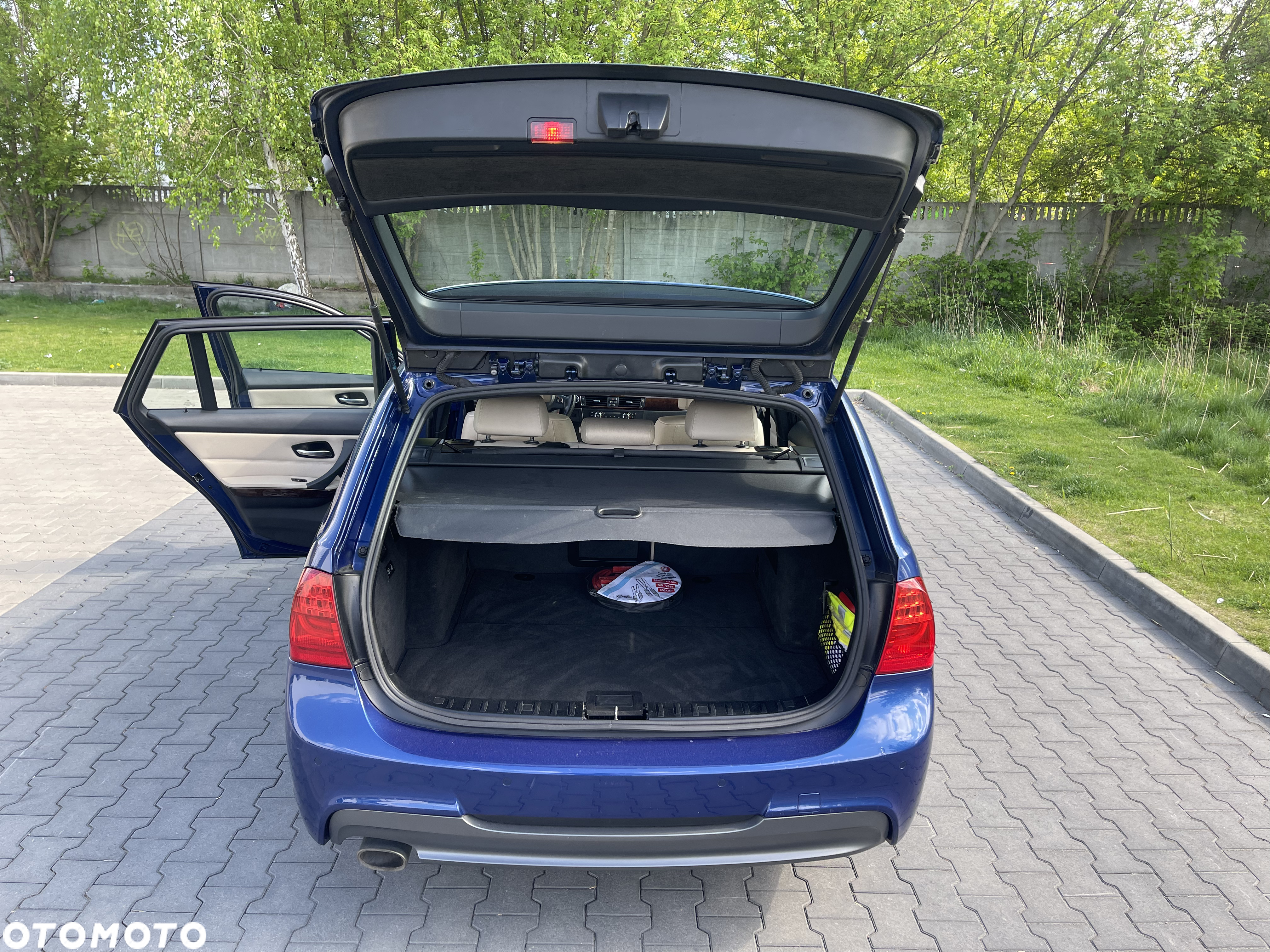 BMW Seria 3 320d xDrive DPF Touring - 8