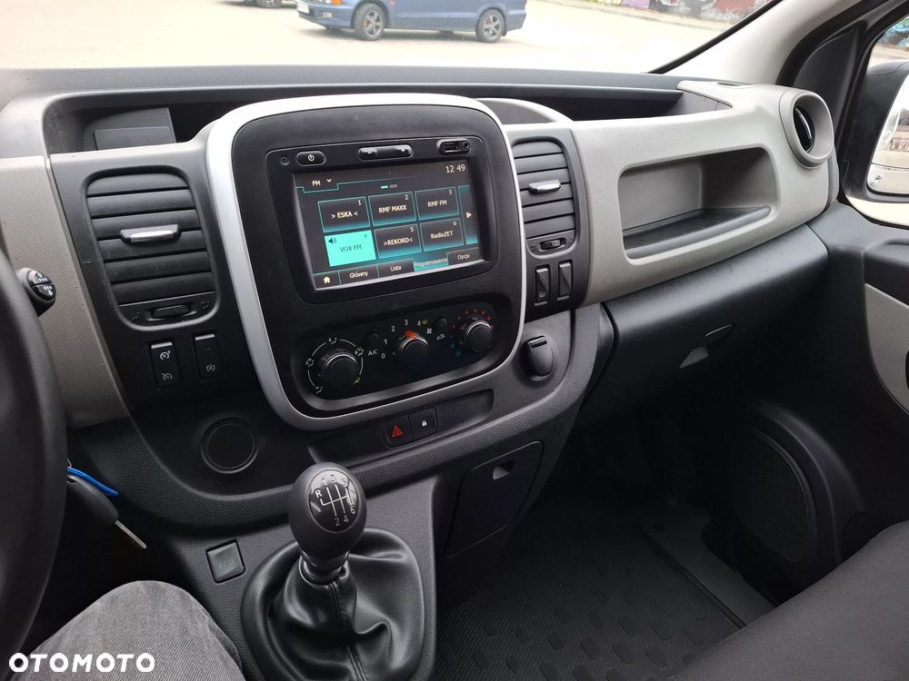 Renault Trafic 2017 LONG 1.6DCI 125KM KLIMA 3OSOBOWY - 20