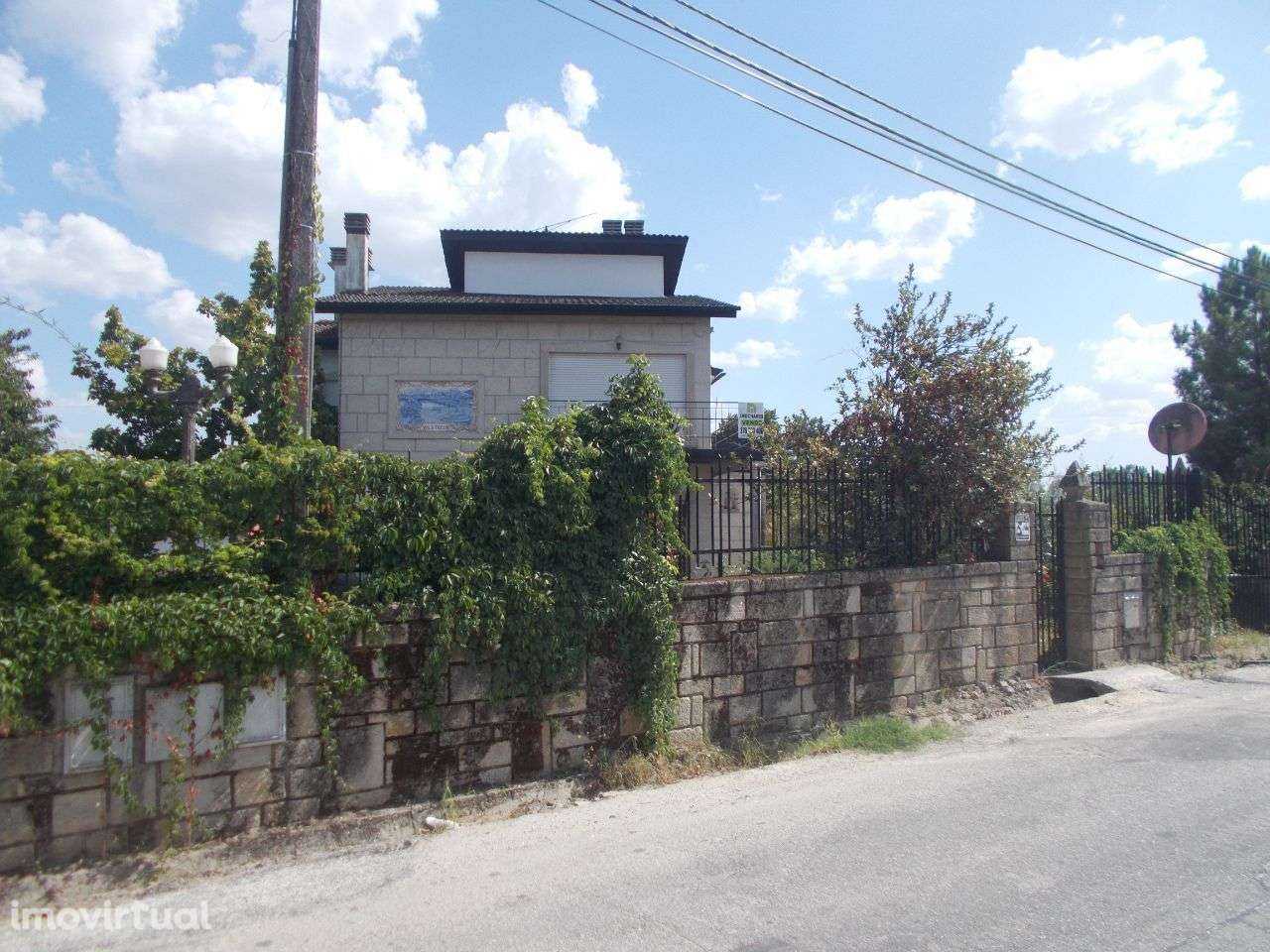 Chaves Moradia e Terreno 5 minutos Centro Cidade - Grande imagem: 2/32