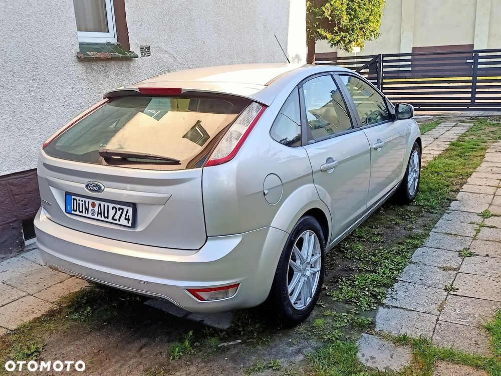 Ford Focus 1.6 Trend - 11