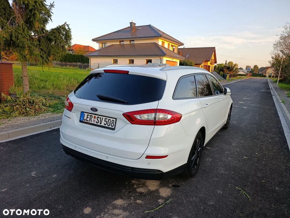 Ford Mondeo 2.0 TDCi STart-Stopp PowerShift-Aut Titanium - 4