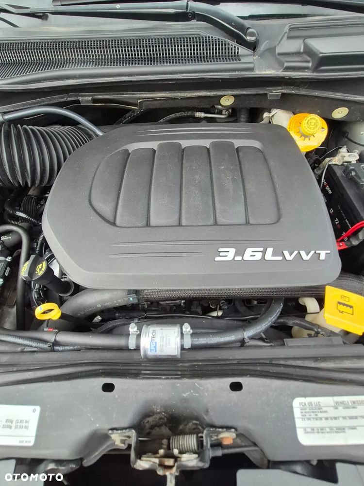 Dodge Grand Caravan 3.6 R/T - 32