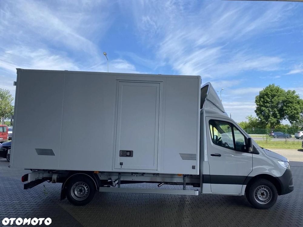 Mercedes-Benz Sprinter - 4