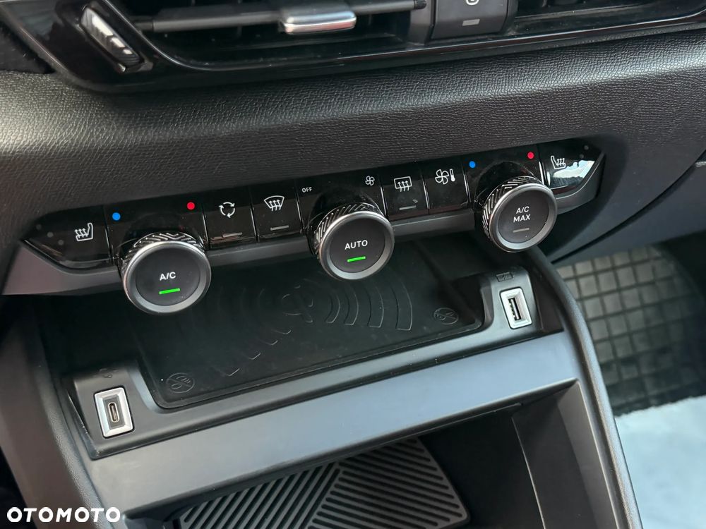 Citroën C4 1.2 PureTech Shine S&S - 23