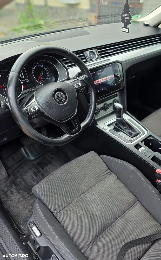 Volkswagen Passat 2.0 TDI DSG Highline - 14