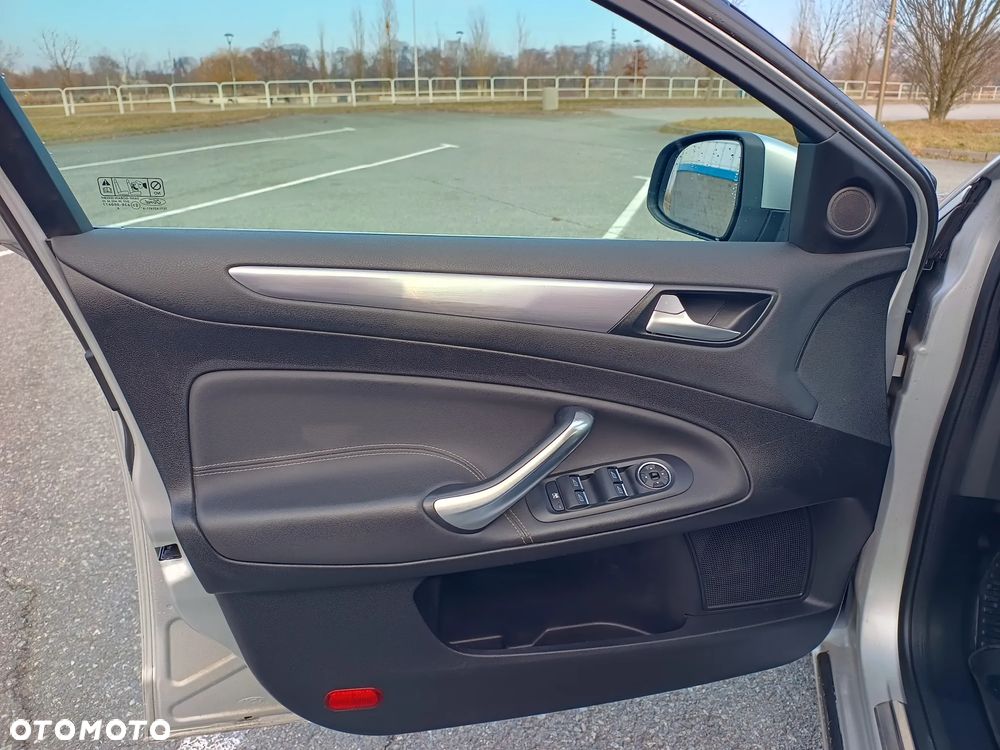 Ford Mondeo SW 2.0 TDCi Gold X - 16