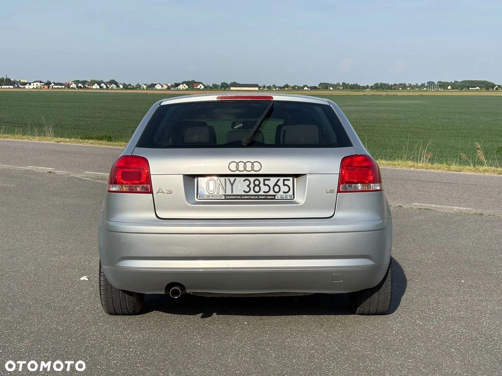 Audi A3 3-drzwiowe 1.6 Ambition - 2