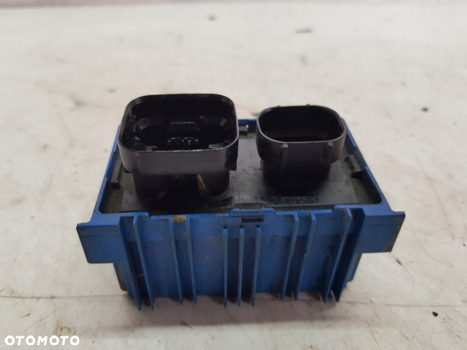 przekaźnik świec Opel corsa d 1.3 - 4