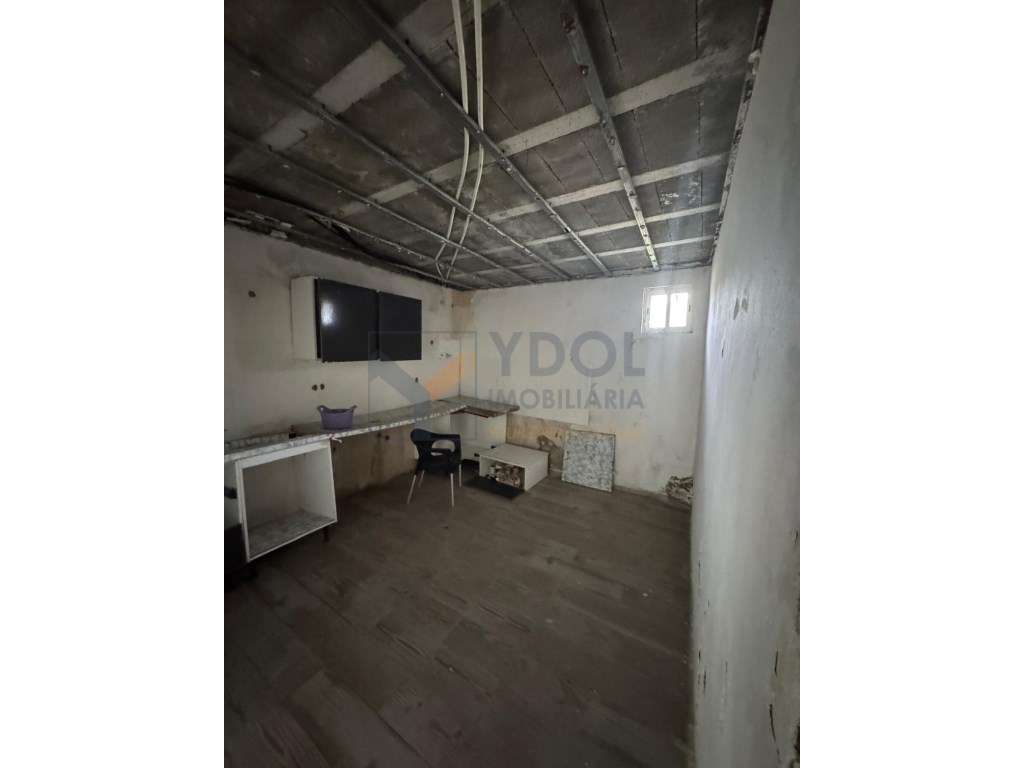 Moradia V3 com Projeto de Remodelação em Adanaia - Alhandra, São Jo... - Grande imagem: 4/10