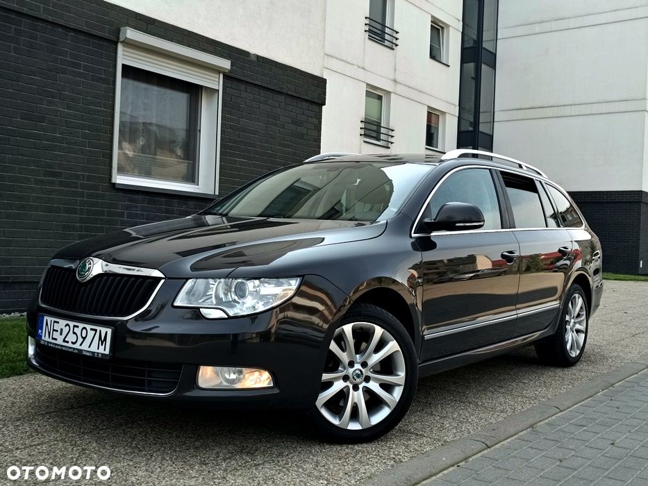 Skoda Superb 2.0 TDI DSG Exclusive - 10