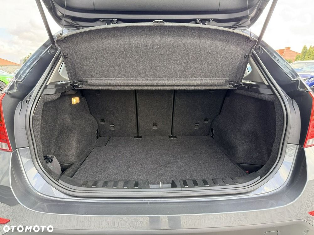 BMW X1 xDrive18d - 13