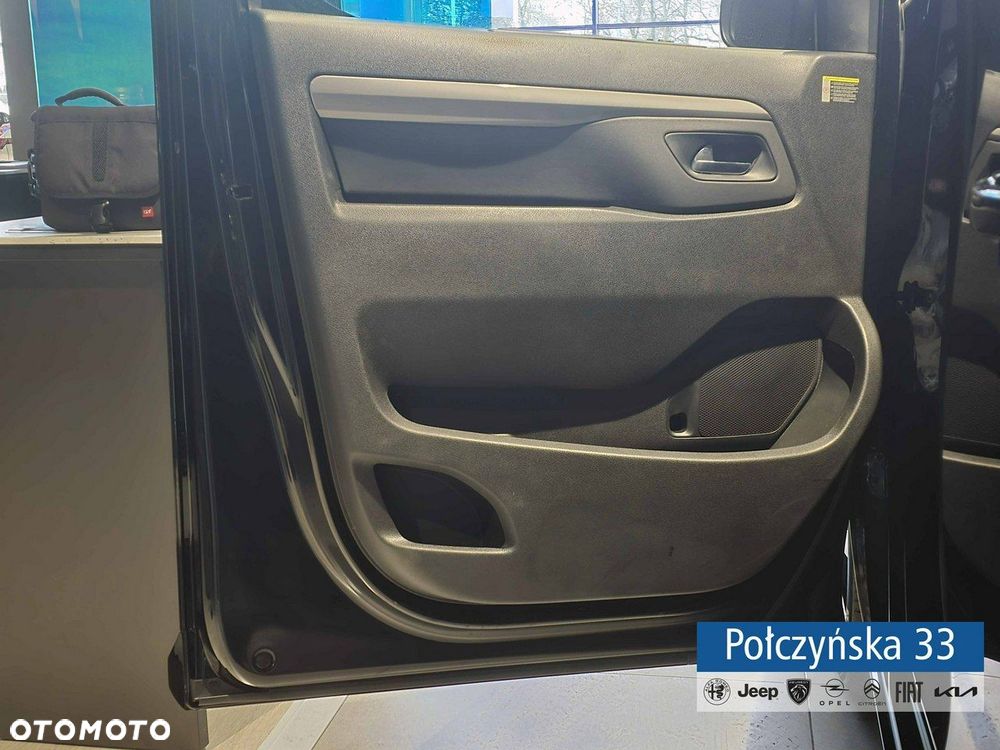 Peugeot Traveller - 11