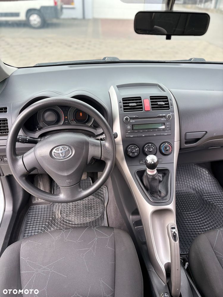 Toyota Auris 1.33 VVT-i Entry - 13