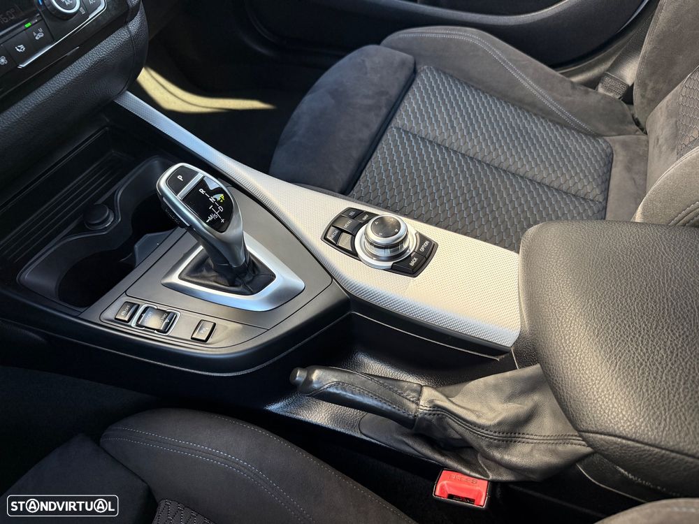 BMW 125 d Pack M - 24