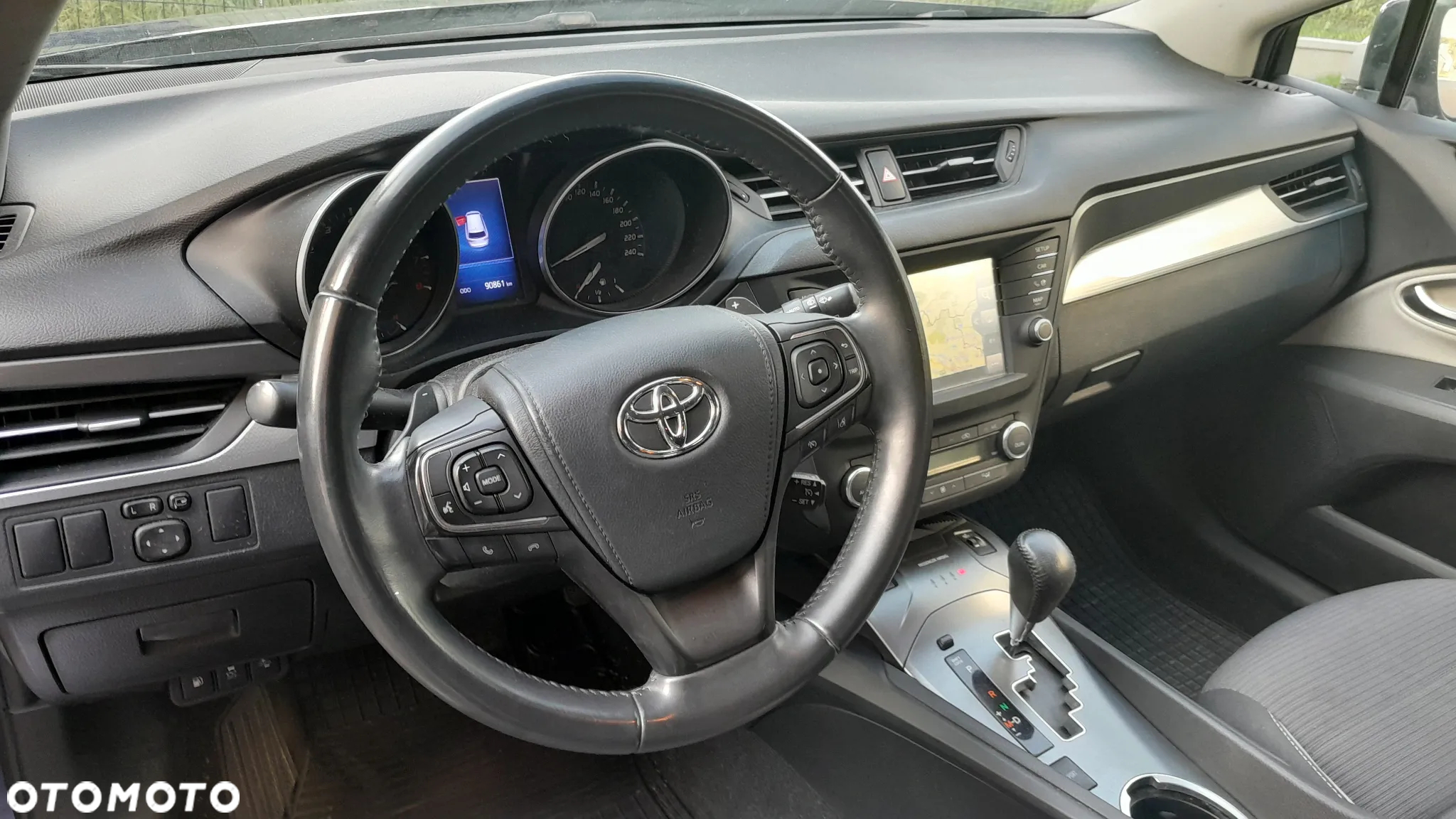 Toyota Avensis - 4