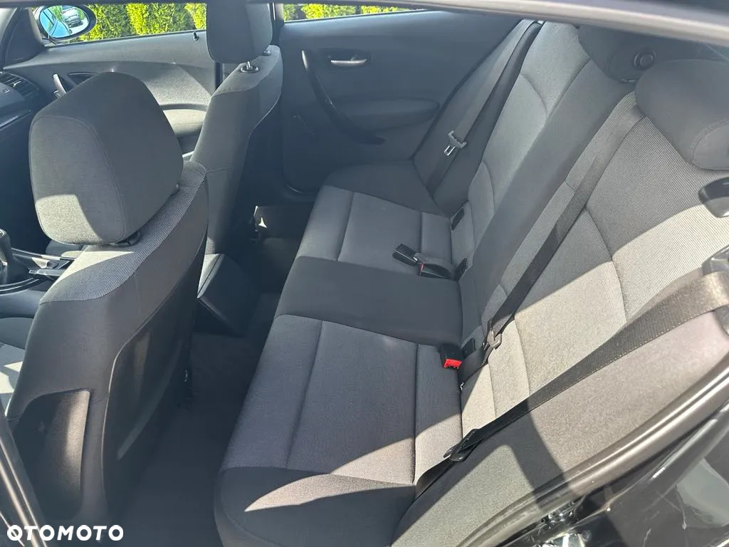 BMW Seria 1 116i - 28