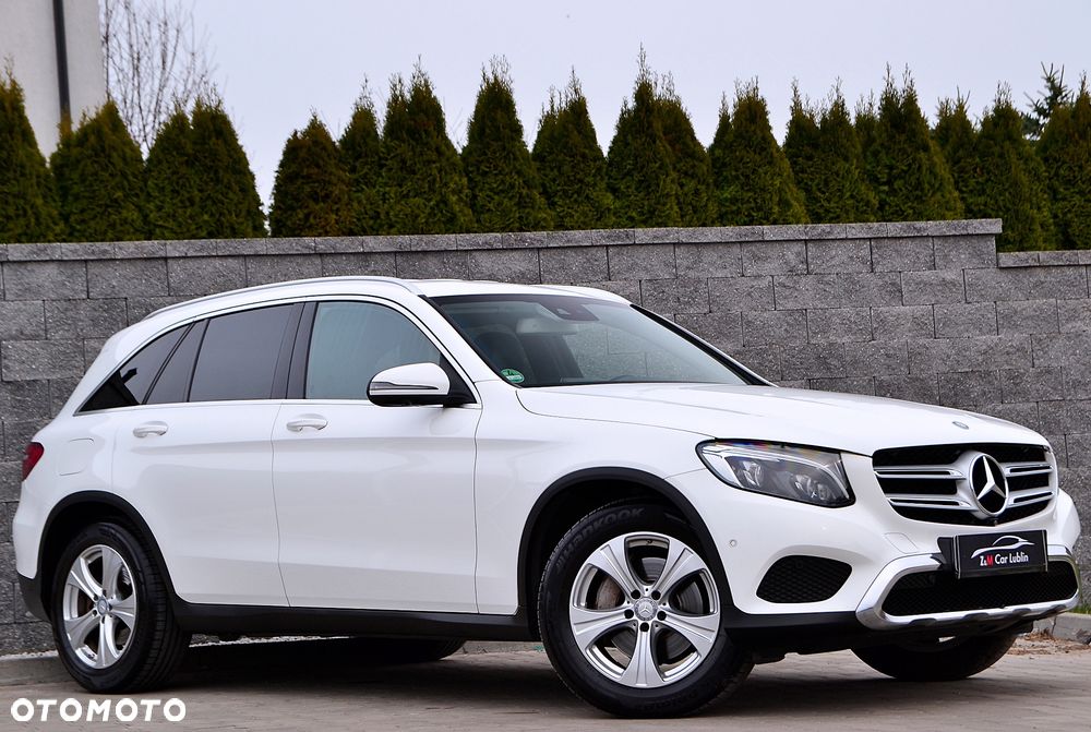 Mercedes-Benz GLC 250 4Matic 9G-TRONIC AMG Line - 2