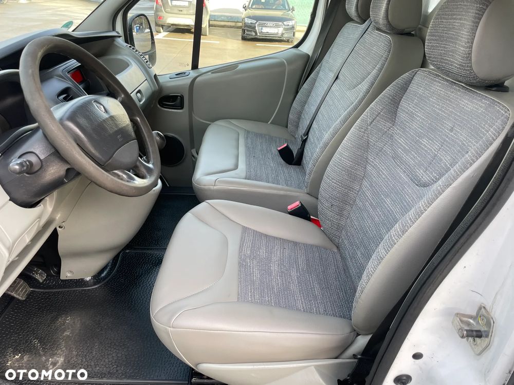 Renault Trafic - 17