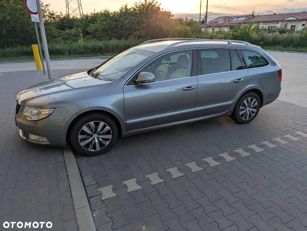 Skoda Superb 2.0 TDI Elegance - 2