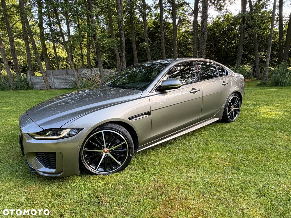 Jaguar XE P250 R-Dynamic S - 25