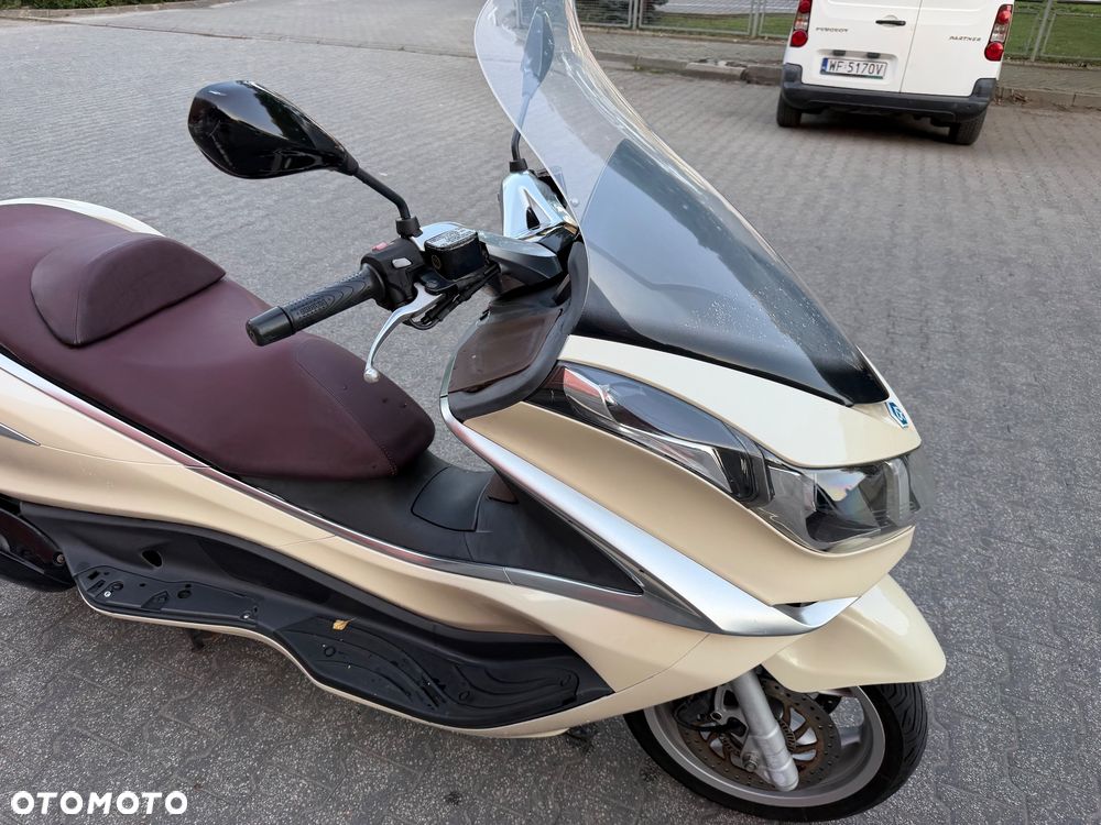 Piaggio X10 - 7