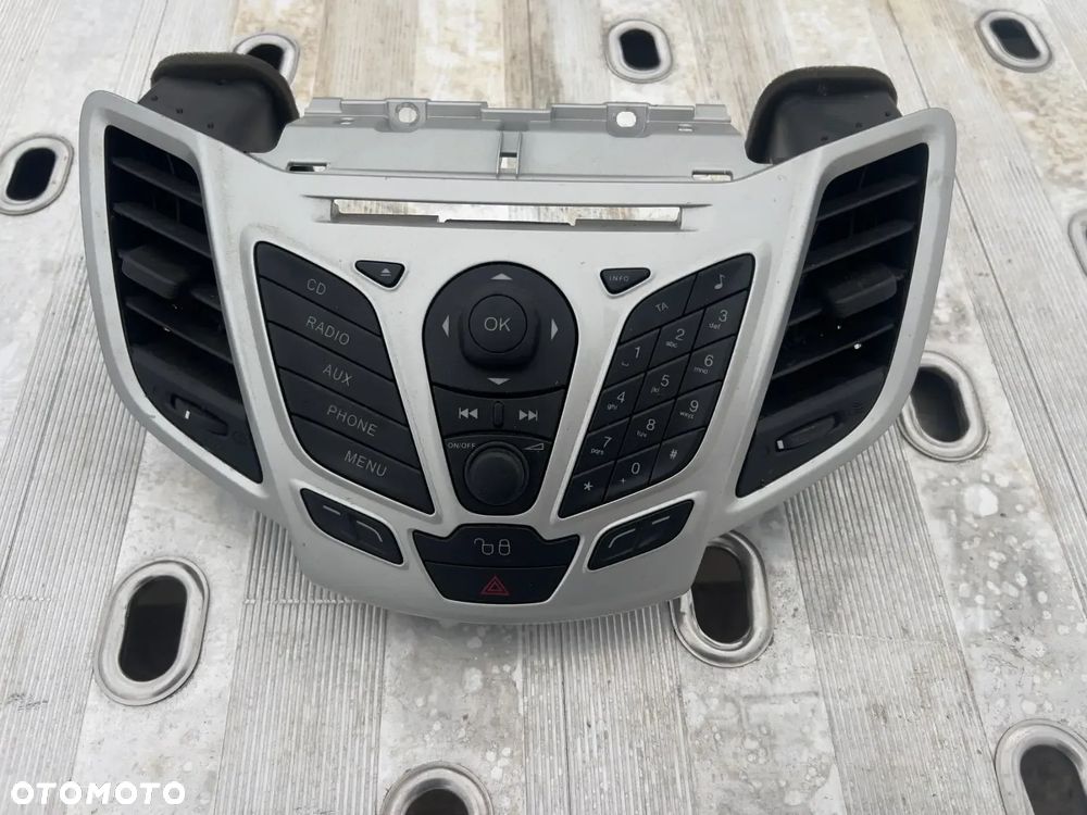Ford Fiesta MK7 panel radia 8a6t18k811be 8a6118a802 - 1