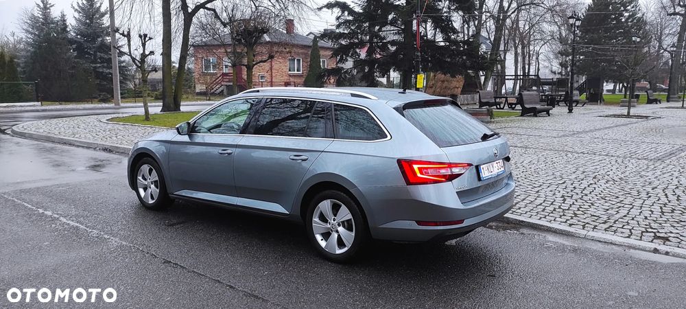 Skoda Superb 2.0 TDI 4x4 DSG SportLine - 3