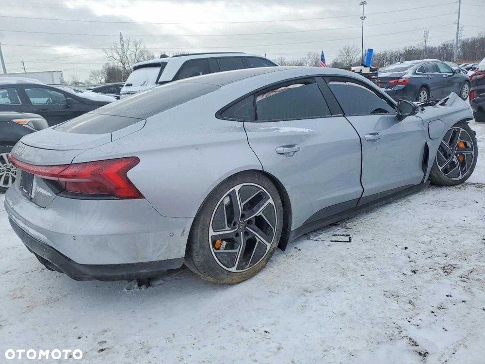 Części do samochodu Audi RS e-tron z 2024 roku, wersja USA. - 7