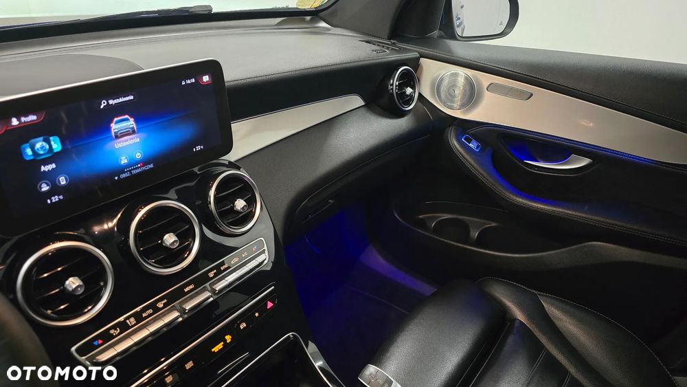Mercedes-Benz GLC 300 d 4Matic 9G-TRONIC AMG Line Plus - 39