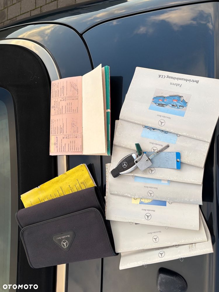 Mercedes-Benz CLK - 27