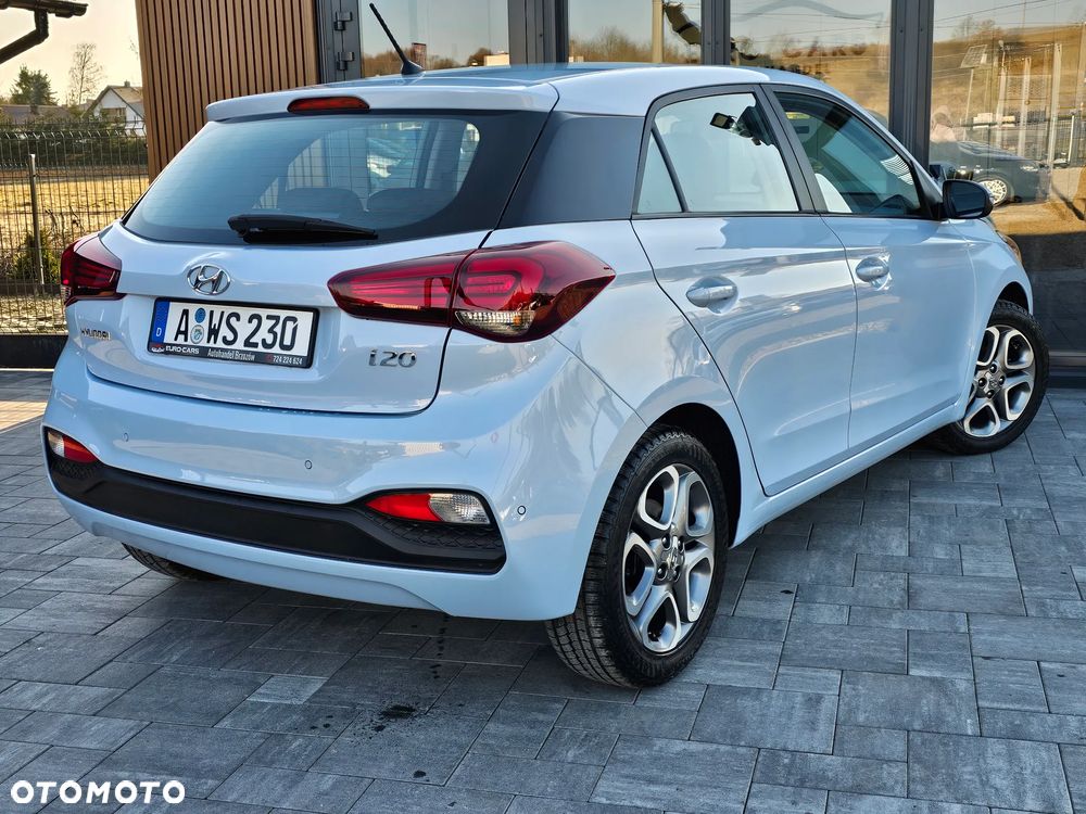 Hyundai i20 blue 1.2 Trend - 30