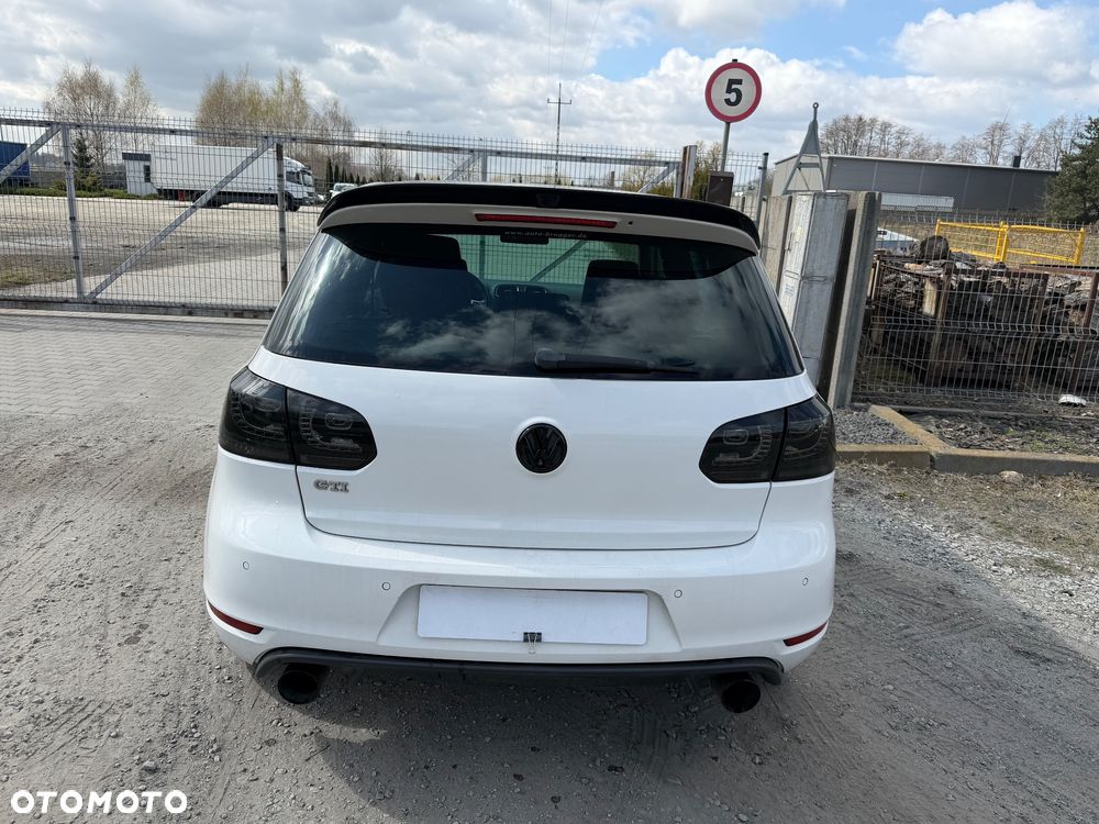 Volkswagen Golf 2.0 GTI - 9